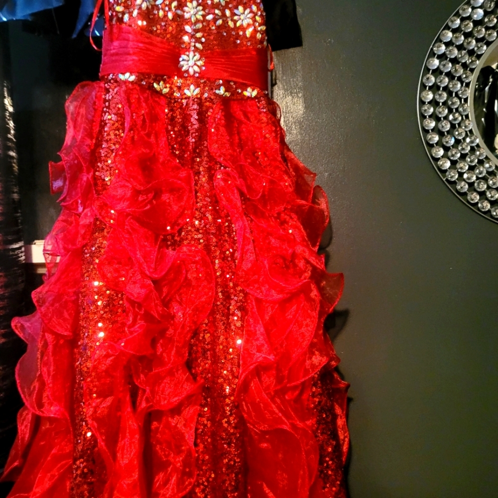 Beautiful Pageants dress size 10 -12
